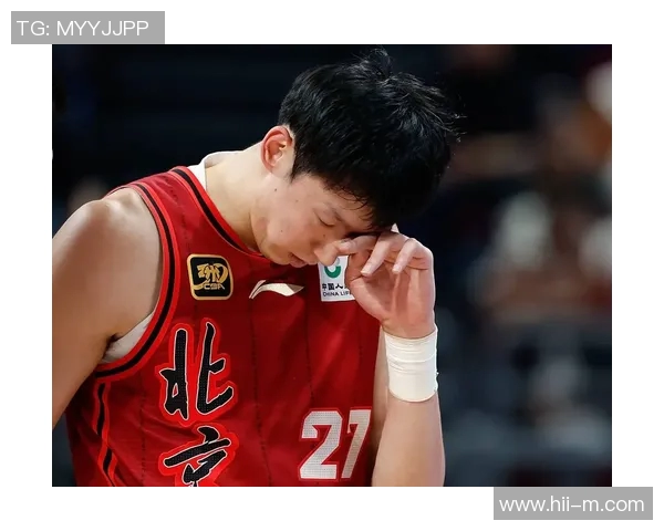 周琦完成眼角膜缝合手术四年前曾遭遇视网膜裂孔困扰