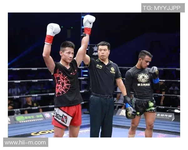 邓泽奇与勒德斯拉的精彩对决揭示了拳击界的新兴力量与传统强者的较量